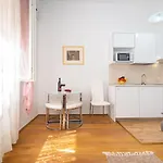 Apartman History Center